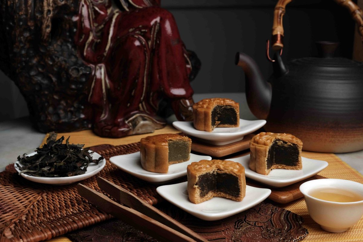 Guide to pairing Chinese tea with Tea Chapter's handmade tea moon cakes. 1 Tea Chapter Mooncakes 4pcs Guide to pairing Chinese tea with Tea Chapter's handmade tea moon cakes.